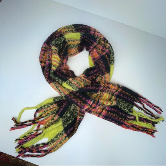NEW Nordstrom Knit Green Plaid Scarf With Fringe - Picture 10 of 15